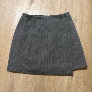 Uniqlo Gray Herringbone Mini Skirt